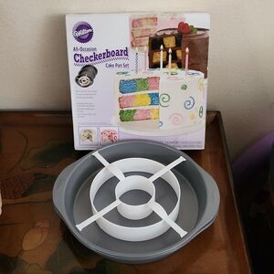 Wilton Checkerboard Cake Pan Set